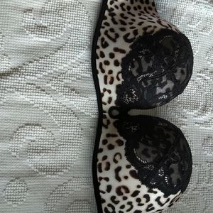 VS bombshell strapless bra